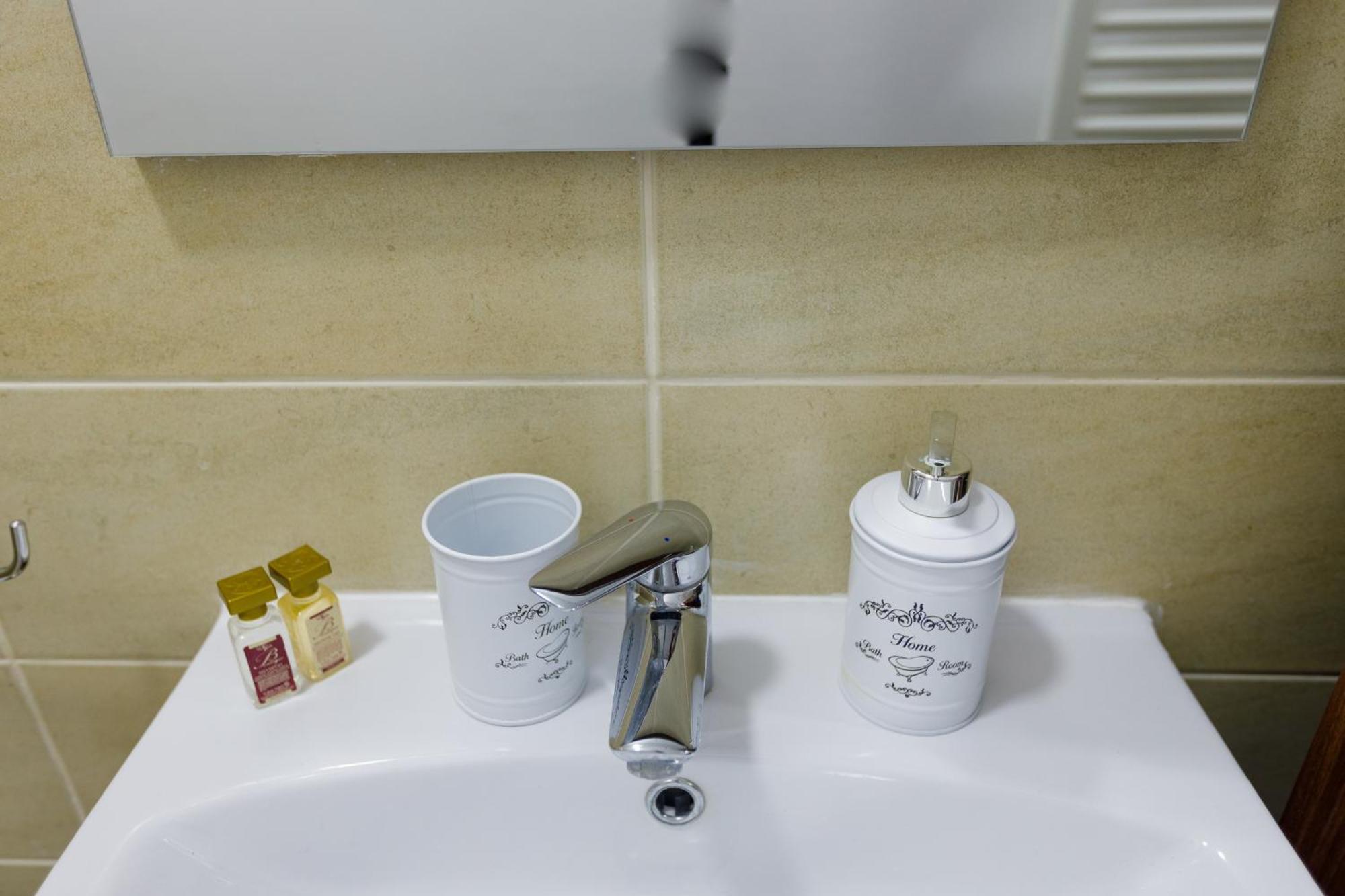 בראשוב Apartament Modern מראה חיצוני תמונה